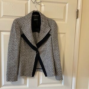 Carlisle Women's Elegant Black and Gray Blazer